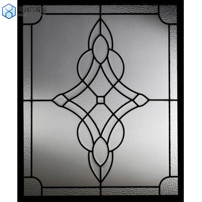 Le verre de jade formé au four est la solution ultime pour les architectes d'intérieur et les artistes de verre