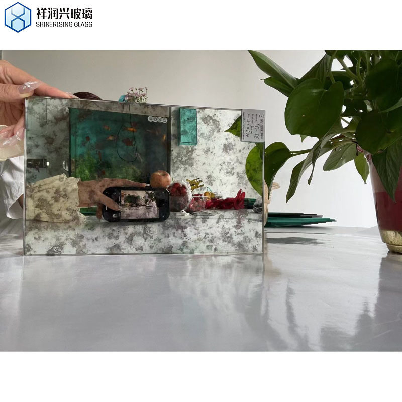Panneaux décoratifs en verre pour les murs